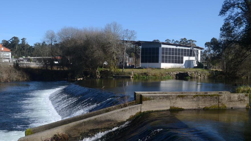 La red de suministro de agua colapsa en el polígono industrial de Cambados