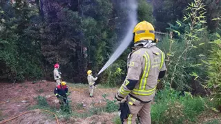 Dos voluntarios de Protección Civil de Moaña se desplazan a los incendios en Ourense
