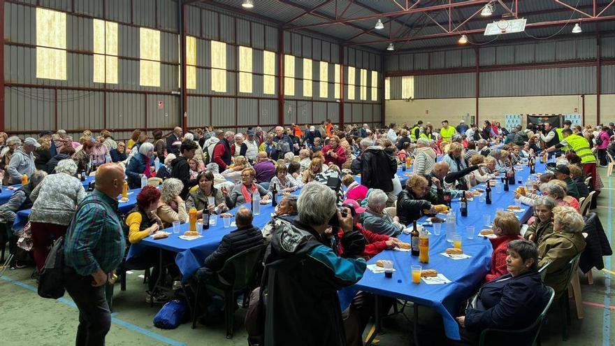 Más de 700 vecinos del municipio de Camargo (Cantabria) visitan Ribadesella