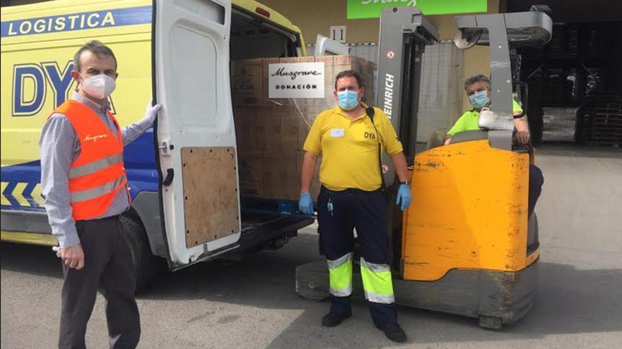 Donación a un albergue de Elche durante el confinamiento.