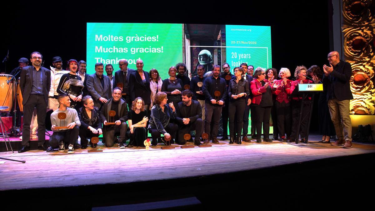 Foto de família dels premiats en la 20a edició del Zoom Festival