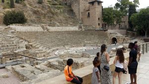 Visitantes en el Teatro Romano