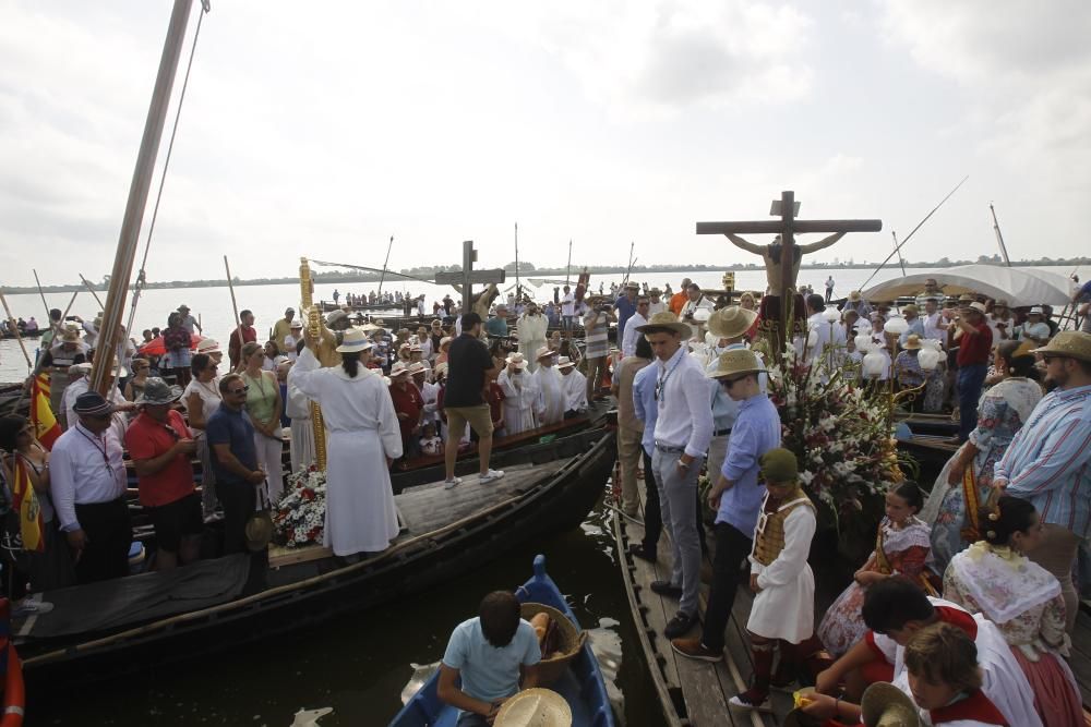 Encuentro de los Cristos de El Palmar, Catarroja, Silla y Massanassa en el Lago de la Albufera