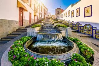 Casas tradicionales, cascadas y un molino del siglo XVI: entramos en el pueblo español más bonito en otoño
