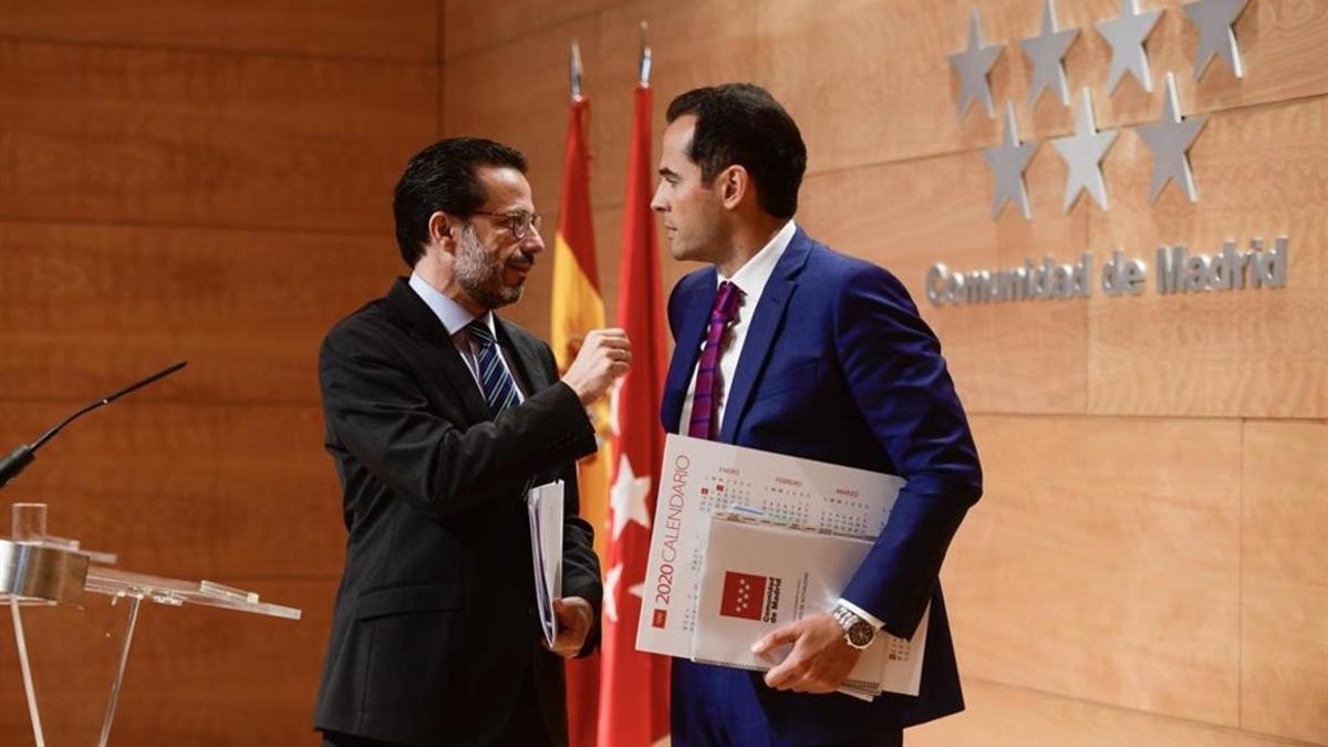 Javier Fernández-Lasquetty, consejero de Hacienda junto al vicepresidente, Ignacio Aguado