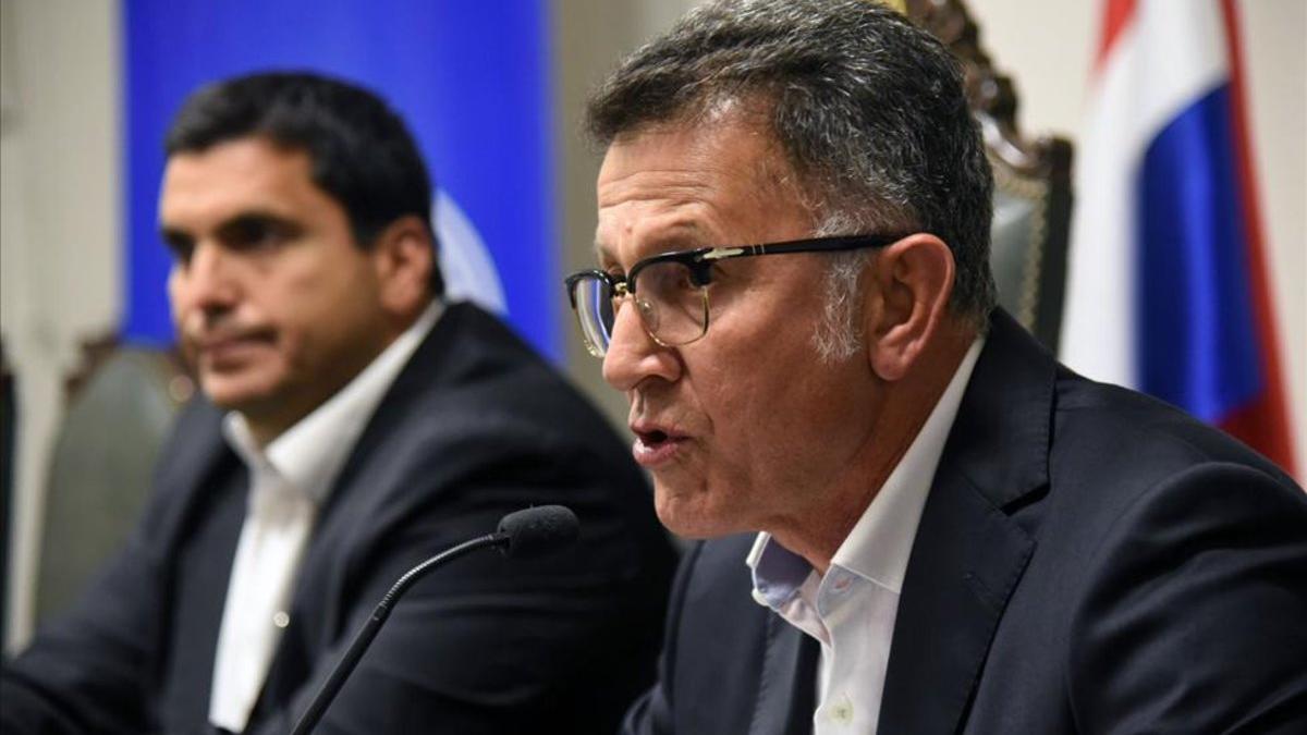 Juan Carlos Osorio renunció en conferencia de prensa a la selección de Paraguay