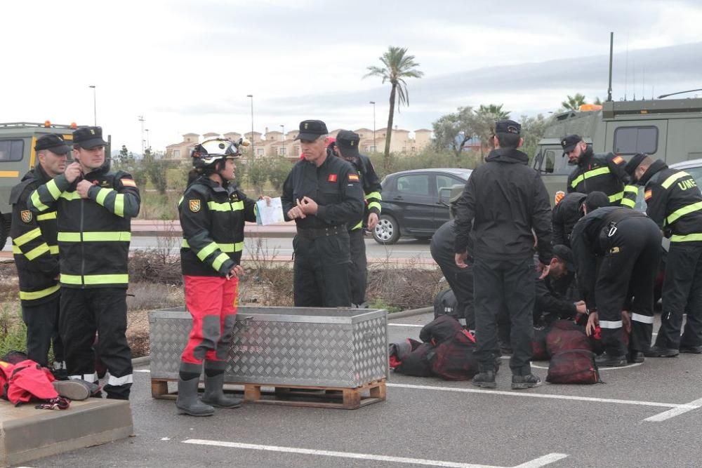 La UME monta su base en Los Alcázares para ayudar