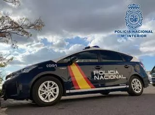 Detenidos por sendos asaltos con la técnica del 'mataleón' en una misma noche en Málaga