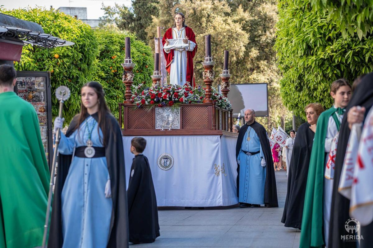 Fotogalería | Mérida despide su Semana Santa con el júbilo del Resucitado Fotogalería | Mérida despide su Semana Santa con el júbilo del Resucitado