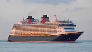El crucero 'Disney Fantasy' llega por primera vez a Palma