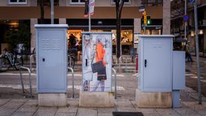 Una de las 30 cajas de luz en Les Corts ilustrada con Mariona
