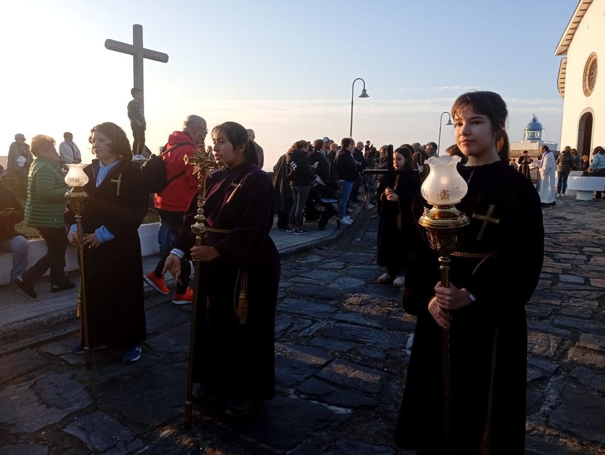 En imágenes: La procesión de bajada marca el inicio de la Semana Santa en Luarca