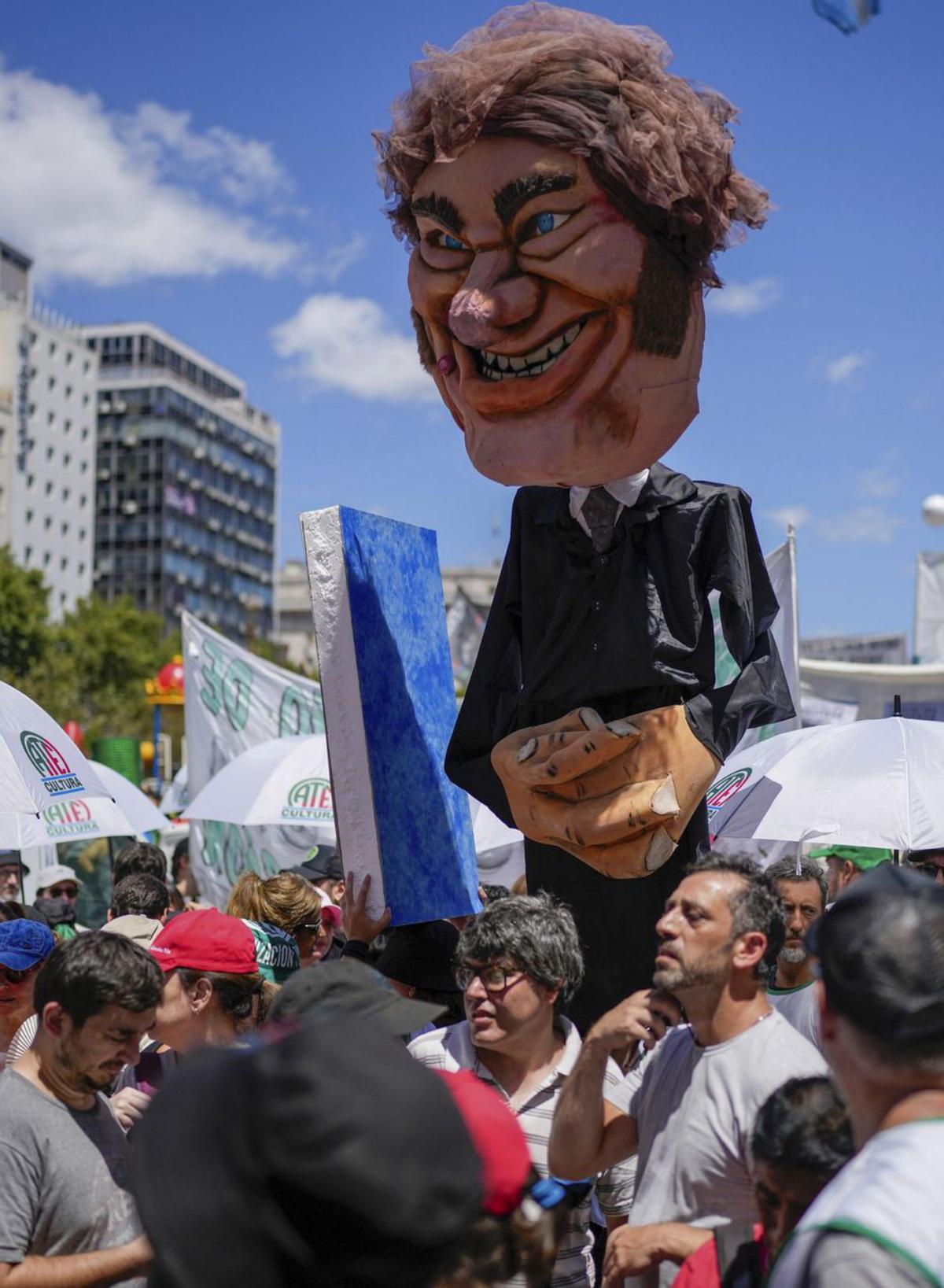 Vaga massiva a l’Argentina contra les retallades i les reformes de Milei