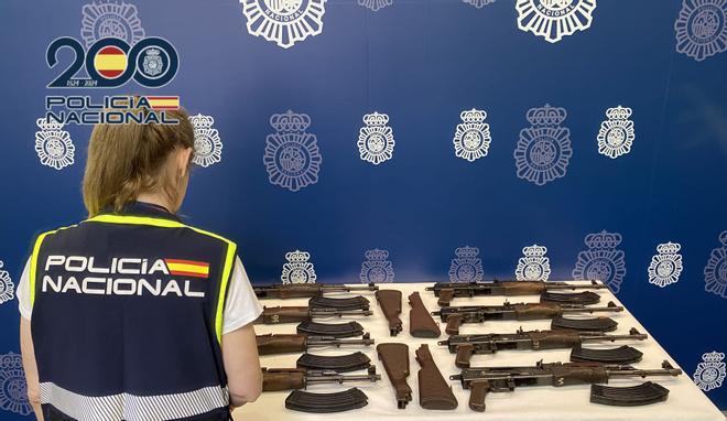 Cuatro detenidos en Alicante y San Vicente tras perseguir a un coche cargado de armas de guerra desde Elche hasta Murcia