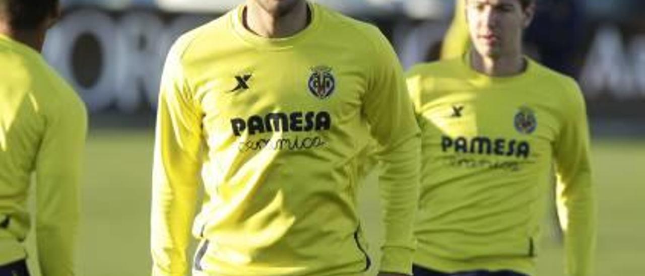 Víctor Ruiz presionará al Valencia CF