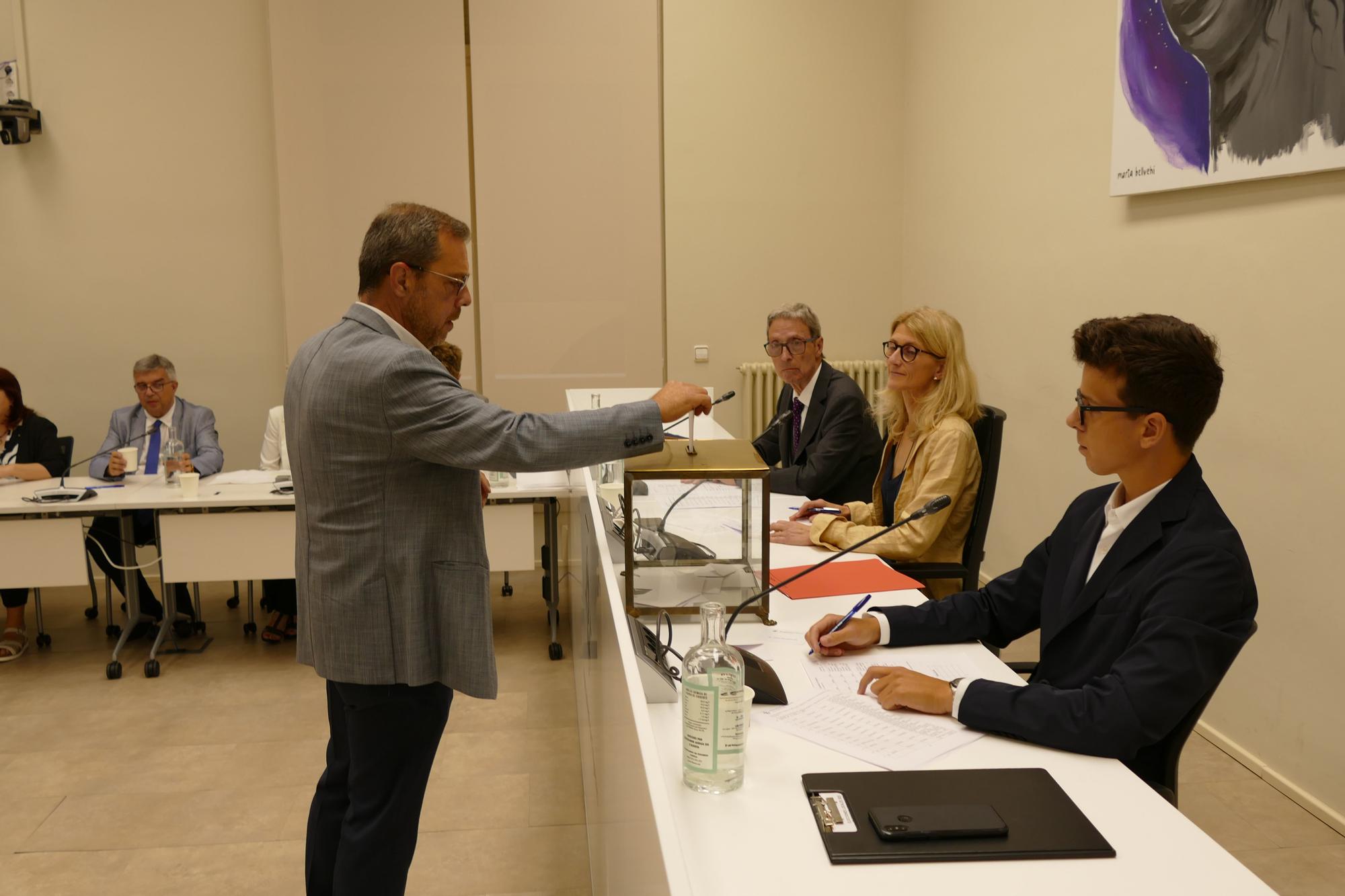 Les imatges de la presa de possessió de Jordi Masquef com a alcalde de Figueres