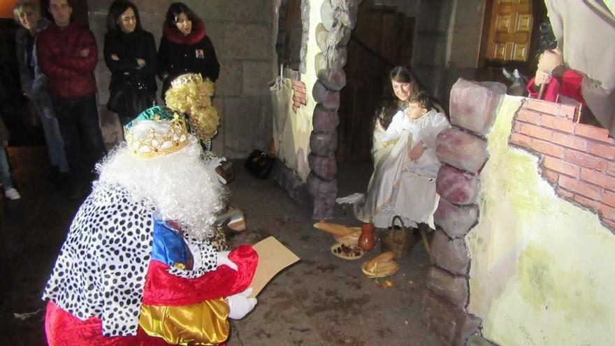 Visita de los Reyes Magos a Canga de Onís en una foto de archivo.