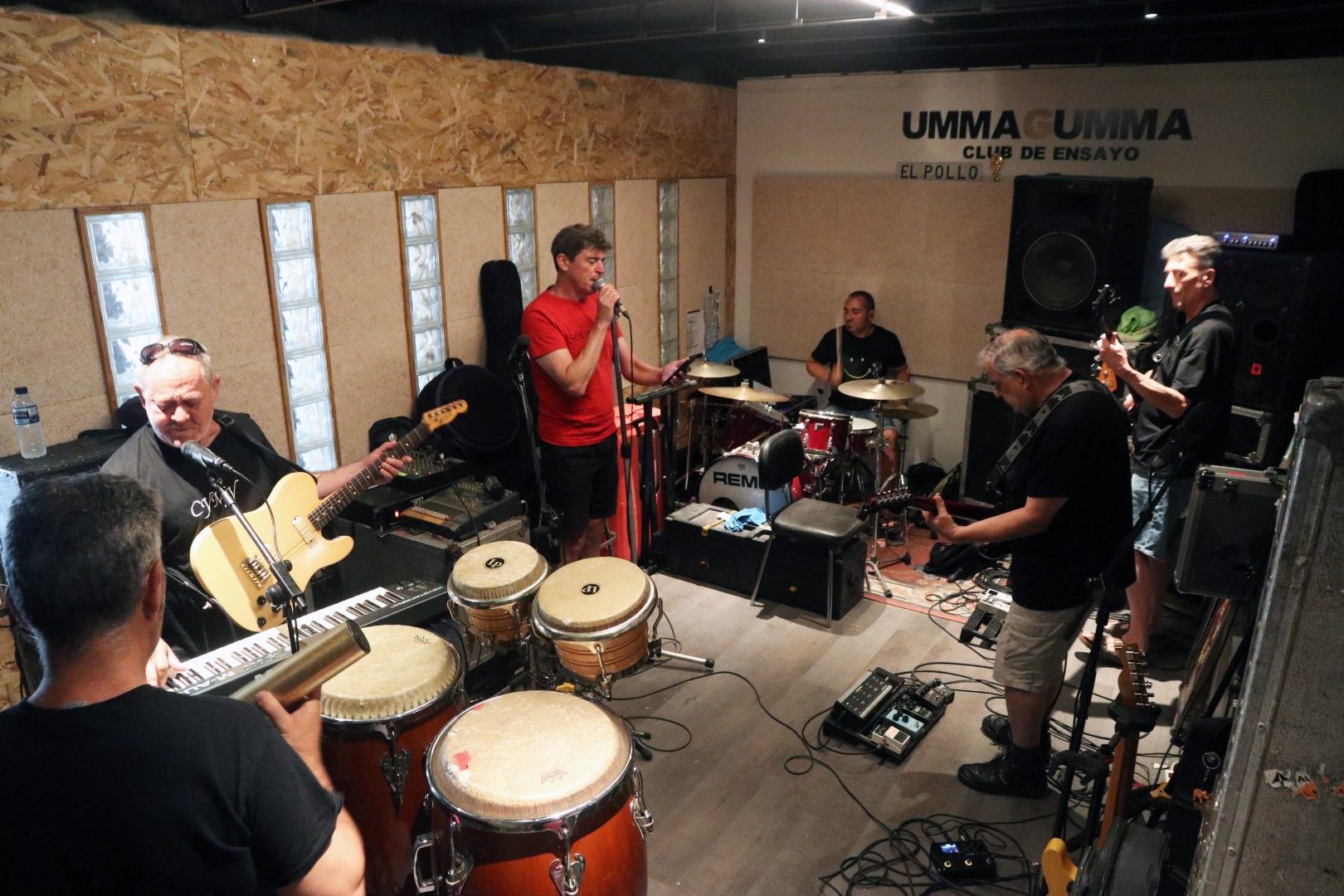 El grupo malagueño Danza Invisible celebra sus 40 años de carrera en la música