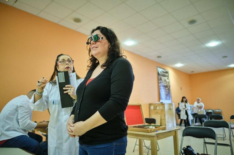 Ópticos 'voluntarios' en Tenerife