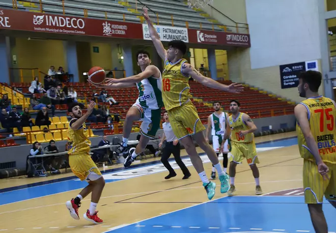 Coto Córdoba Baloncesto-Portuense: el partido de Liga EBA en imágenes