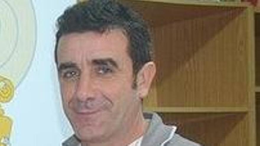 Pesar en Ribeira por la muerte de Miguel Ruiz Rivas, técnico municipal de Deportes y hermano del exalcalde Manuel Ruiz