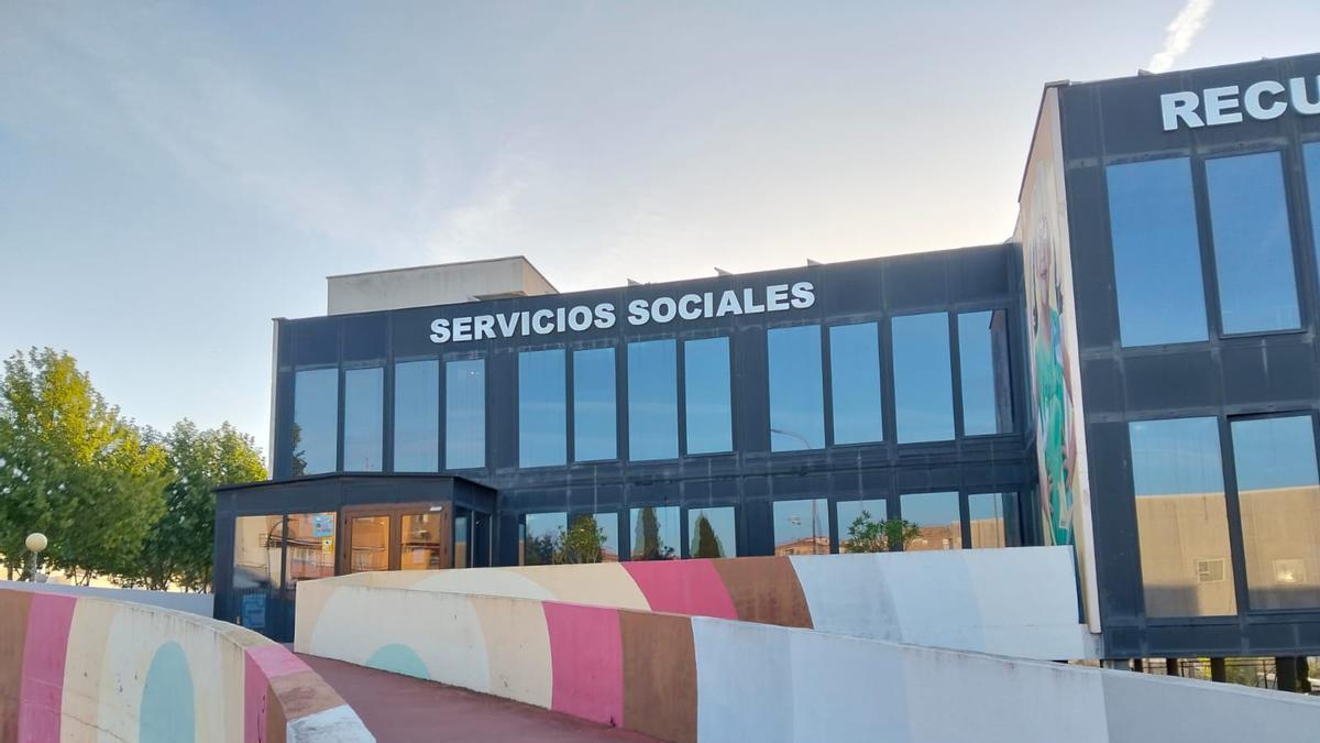 Regularización de inmigrantes en Plasencia: el ayuntamiento y la diócesis ofrecerán información y ayuda, pero la oficina física más cercana está en Cáceres.