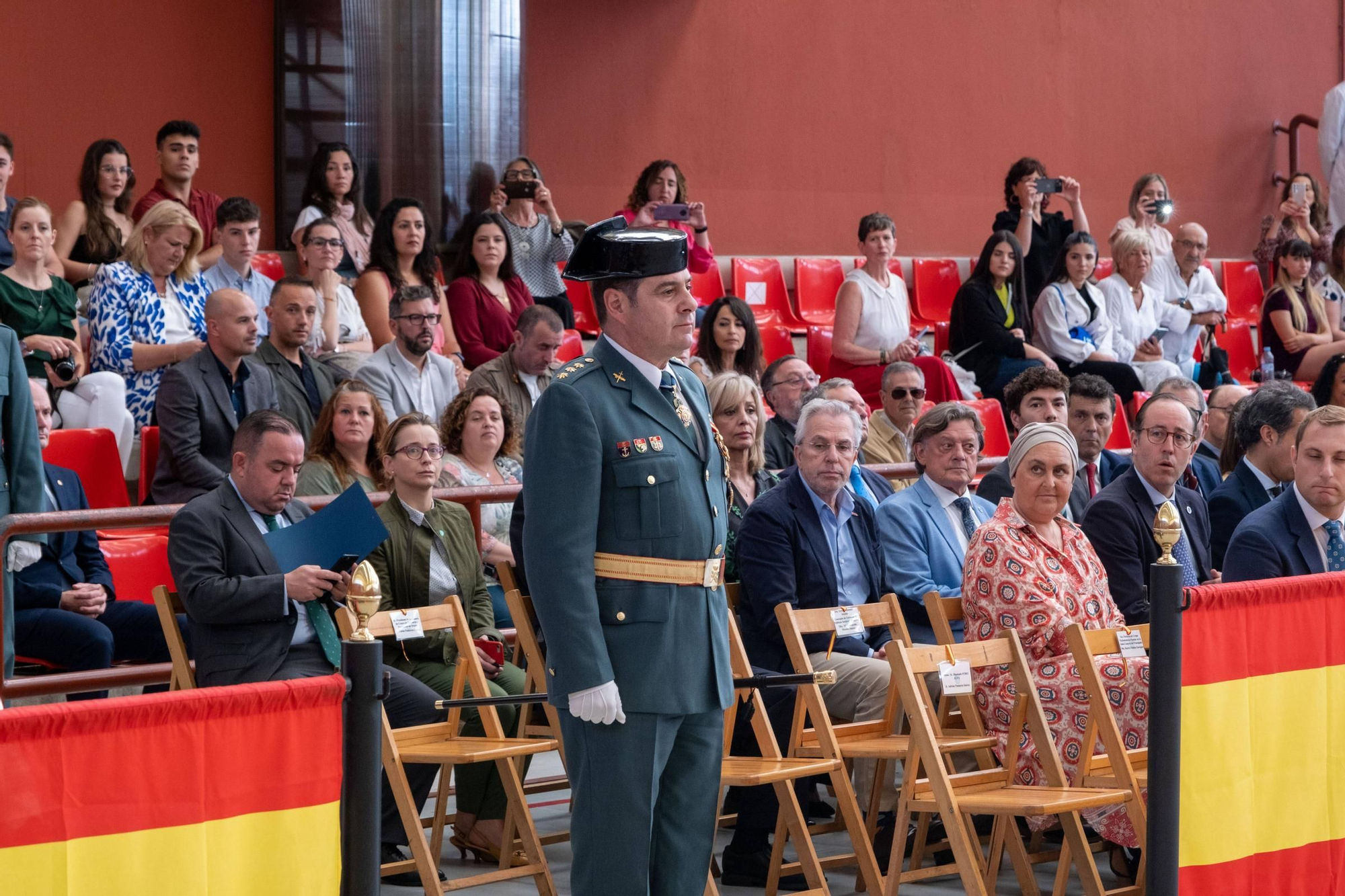 EN IMÁGENES: Así fueron los actos en Oviedo del 179 aniversario de la Guardia Civil
