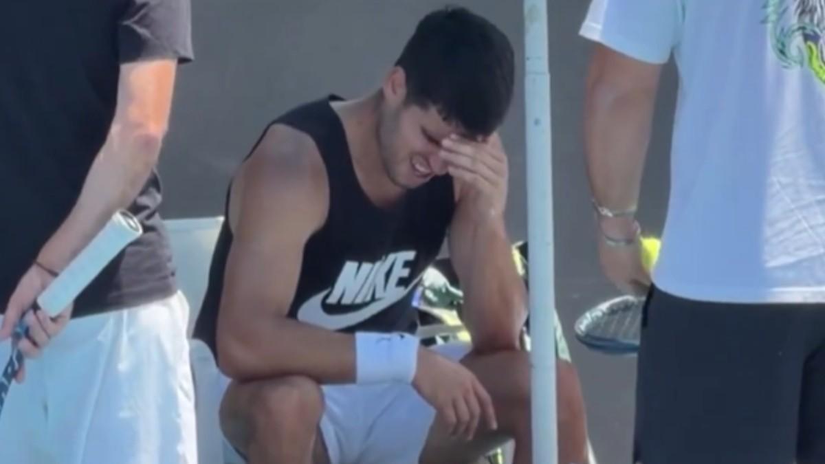 Carlos Alcaraz, con dolor por una ampolla