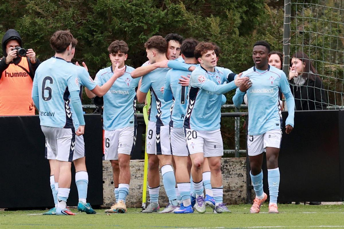 Los juveniles del Celta celebran un gol en una eliminatoria anterior.