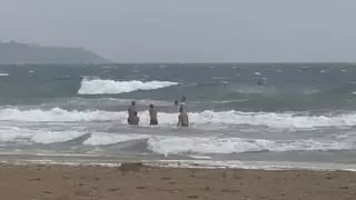 Alicante cierra el Castillo de Santa Bárbara y varios parques públicos por el temporal de lluvia y viento