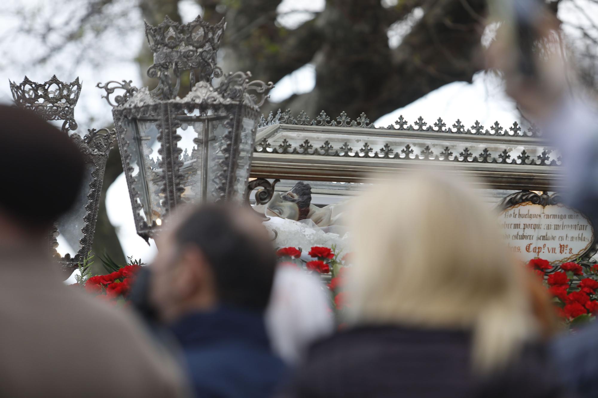 En imágenes: La procesión del Viernes Santo en Gijón