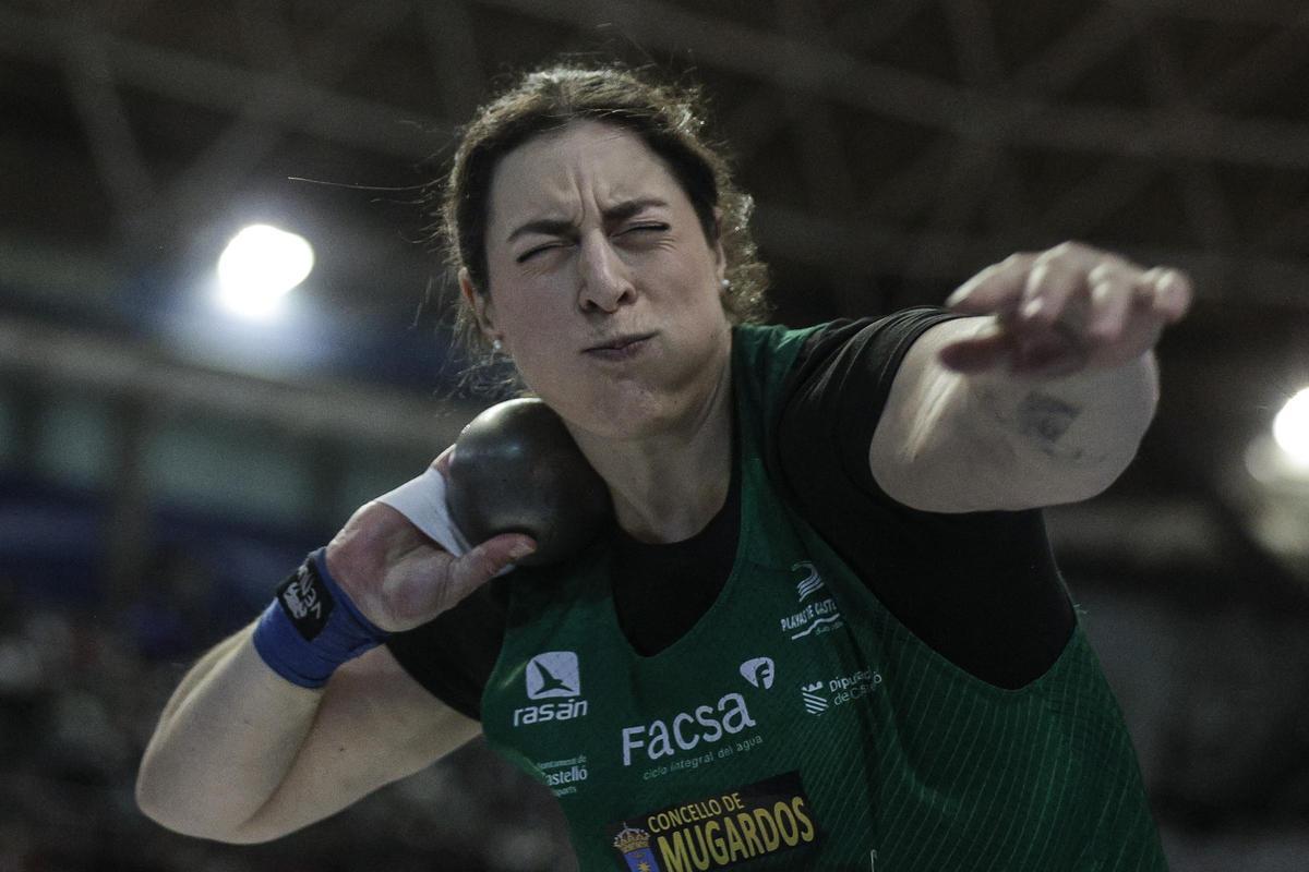 Belén Toimil compite en el Gran Premio Internacional de Atletismo València 2024.