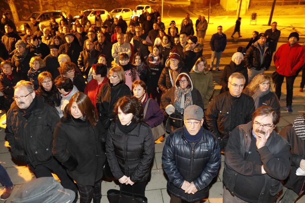 Protesta veïnal contra el tancament del CAP de Taialà en caps de setmana