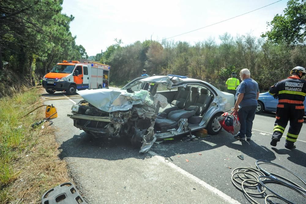 Tres heridos en un brutal accidente en uno de los principales accesos a Vilagarcía