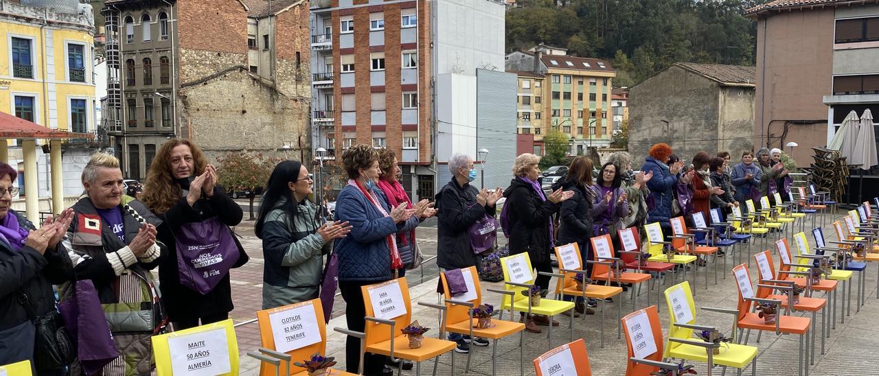 Las Cuencas alzan la voz contra la violencia machista - La Nueva España