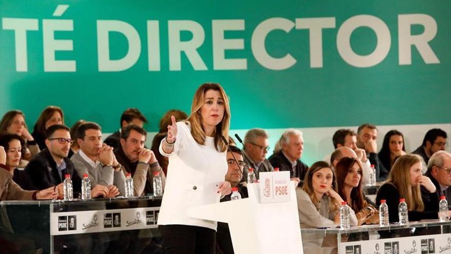 Díaz exige al PSOE «huir del ruido» para ganar las elecciones de mayo