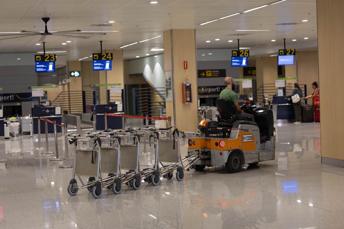 Así es un día en el aeropuerto de Ibiza Así es un día en el aeropuerto de Ibiza