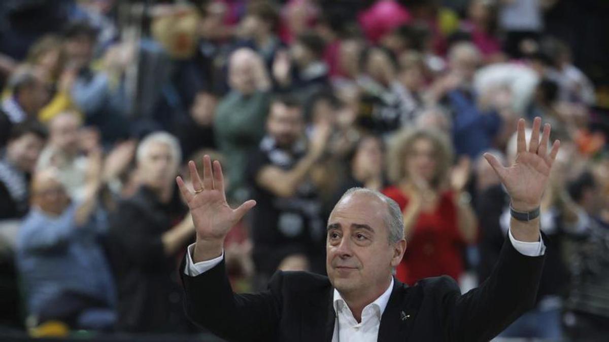 Txus Vidorreta agradece el cariño a la afición del Bilbao. | AGENCIA LOF