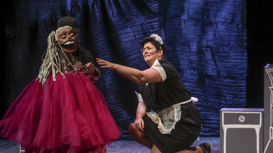 Un momento de la representación de «La Cenerentola», el año pasado, en el teatro Campoamor. | Irma Collín