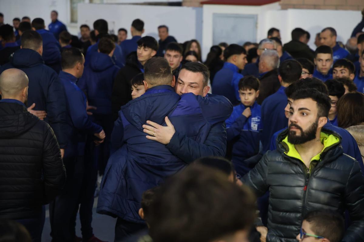 Dolor en el estadio de Sueca por el fallecimiento de un compañero y amigo Dolor en el estadio de Sueca por el fallecimiento de un compañero y amigo