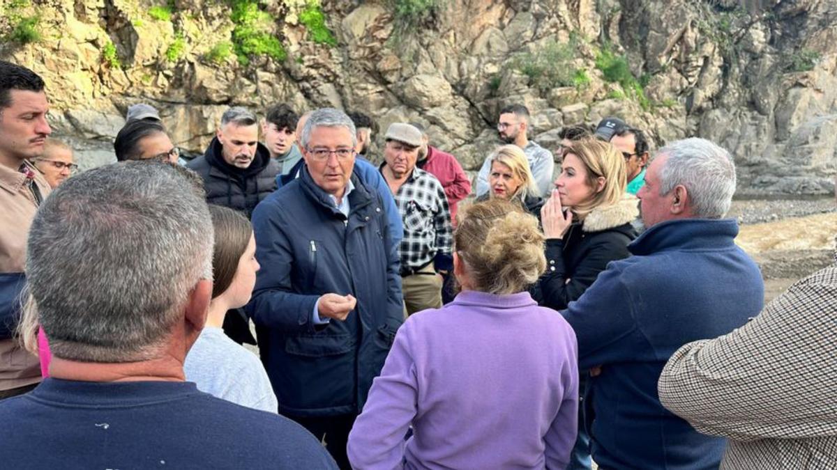El presidente de la Diputación, durante su visita este viernes a Las Moras.