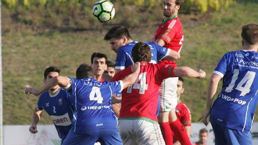 Arnejo es duda para el partido de hoy por molestias físicas. // Bernabé