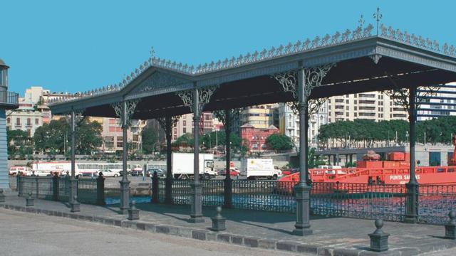 La Marquesina y La  Farola del Mar.