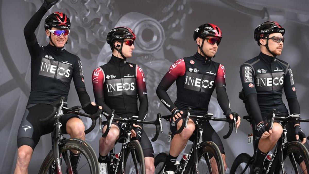 El 'Team INEOS' en el inicio del Tour de Yorkshire