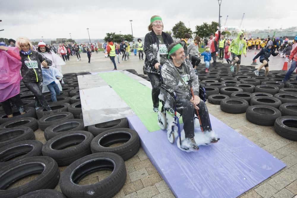 Más de 9.000 personas participan en la sexta Carrera ENKI en A Coruña.