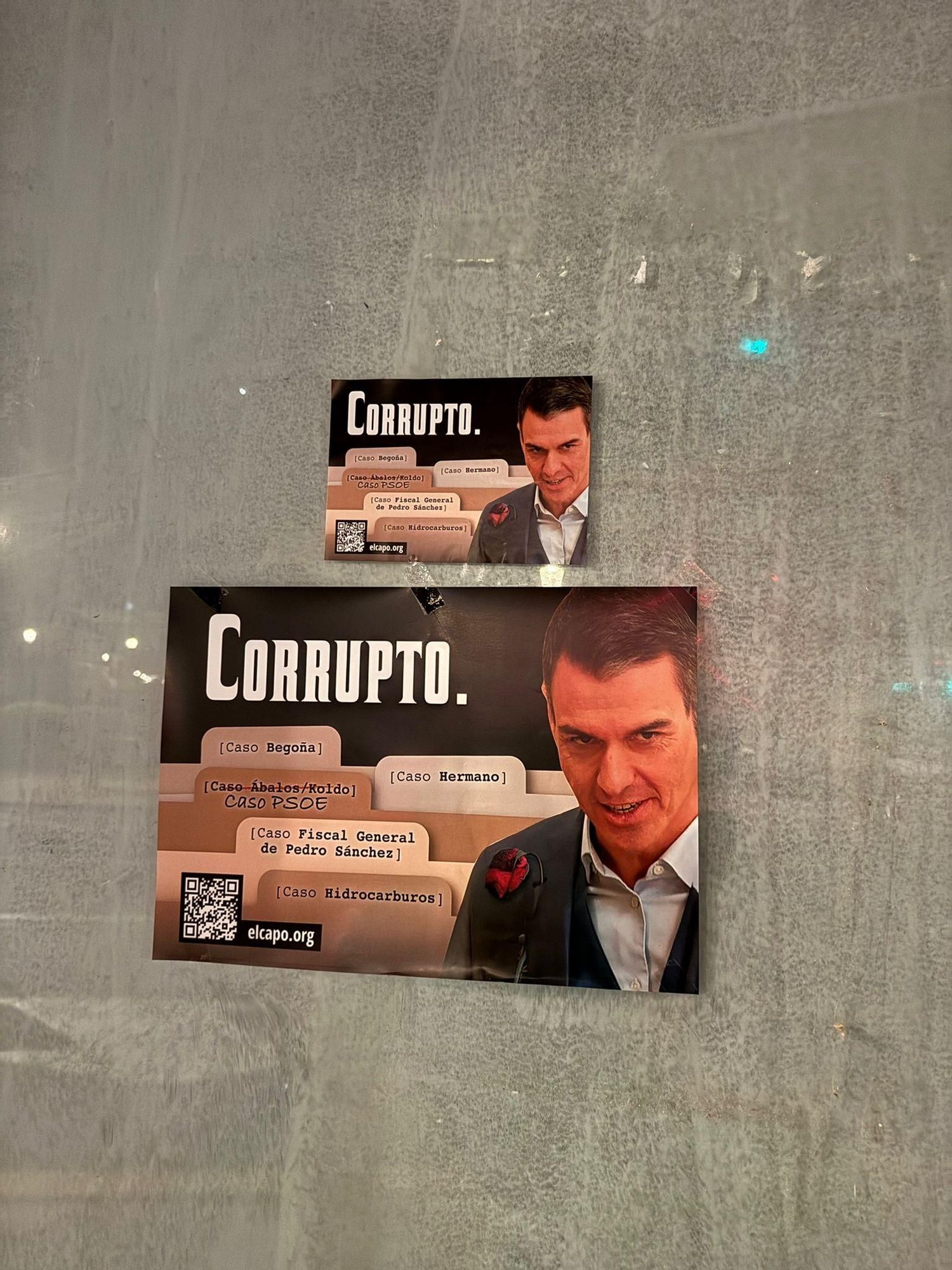 Galería de fotos: Castellón amanece plagada de pancartas en las que se señala a Pedro Sánchez como "corrupto"