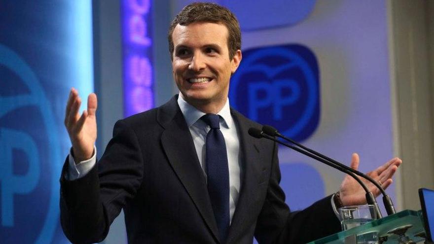 Casado: &quot;O Torra o yo con un 155 más largo&quot;