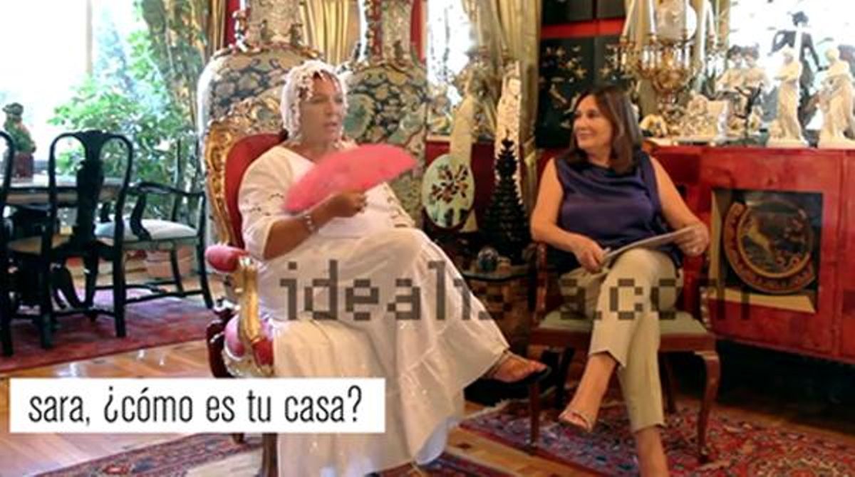 La casa és preciosa, diu l’actriu del seu àtic de 250m2, ubicat al barri de Salamanca, en un vídeo penjat a internet.
