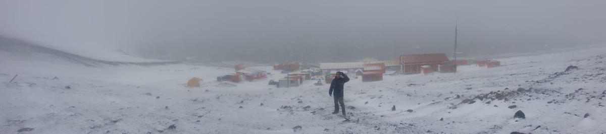 El campamento de la misión militar en la Antártida.