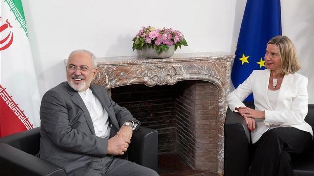 Javad Zarif y Federica Mogherini, en Bruselas.